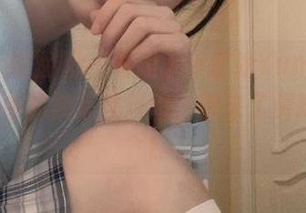 Feilin嗲囡囡 – 着迷于小蛮妖Yummy最新图册中的裤里丝风格，快来了解吧！.txt