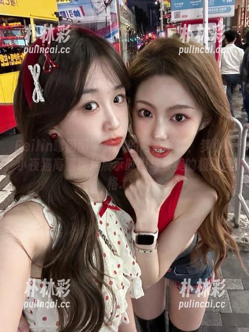 Feilin嗲囡囡 - 迷人的网袜写真：梦小楠小夜猫高清照片展示时尚与柔美的极致风格.txt