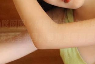 Feilin嗲囡囡 – 捕捉瞬间：王婉悠Queen女友无圣光写真呈现温馨甜蜜.txt