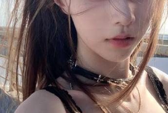 Feilin嗲囡囡 – 发现内衣的魅力，尽享“诗诗kiki内衣”免费写真合集.txt