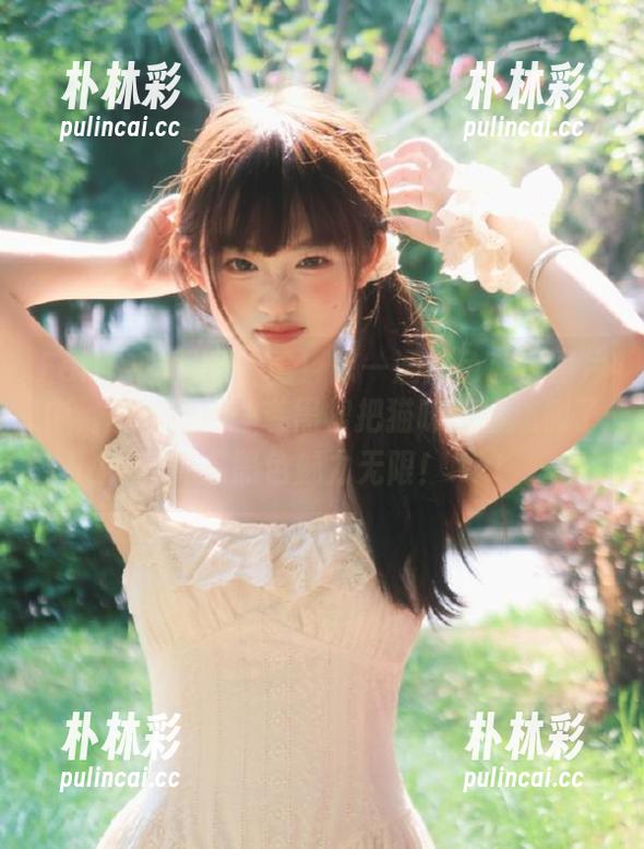 Feilin嗲囡囡 - 看！陈一涵黑色私房图片中，她如何用一袭黑裙把猫咪都给迷倒了，真是黑色魅力无限！.txt