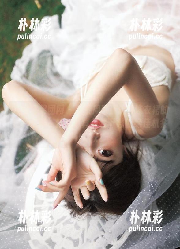 GIRLT果团网 - 探索周琰琳LIN连衣裙的照片艺术，精彩写真免费下载的绝佳机会！.txt