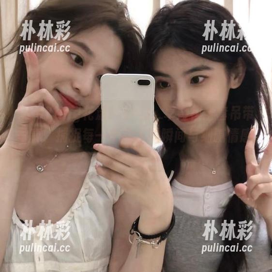 HuaYang花漾 - Cris_卓娅祺全套吊带写真，捕捉每一个动人的瞬间与细腻情感.txt