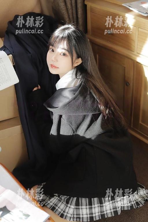 HuaYang花漾 - 媛媛酱belle丝袜艺术写真，超高清原图合集抢购中.txt
