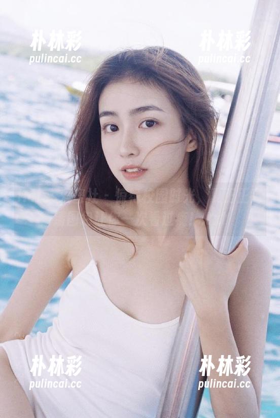 IMiss爱蜜社 - 惊艳校园时光，夏正正高清图包让你一次看过瘾！.txt