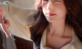 IMiss爱蜜社 – 美丽绽放：张思允姐姐写真集分享中的每一个动人瞬间.txt