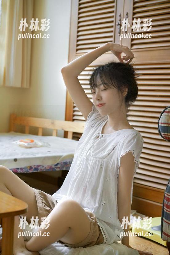 IMiss爱蜜社 - 不容错过的游潇潇白裙高清写真，快来免费下载这些美丽瞬间，给你视觉盛宴！.txt