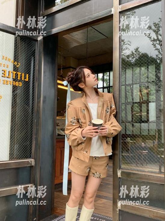 IMiss爱蜜社 - 每一瞬都是艺术，高清雪儿Cier奶牛写真合集让你心动不已.txt