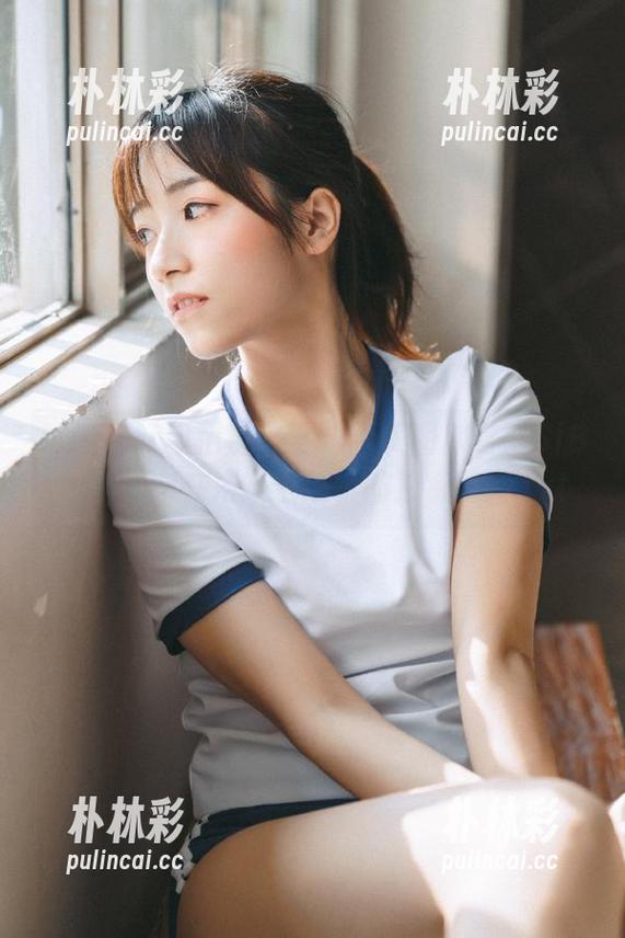 MFStar模范学院 - 最新美图欣赏：SiByl李思宁在浴缸中展示的独特魅力.txt
