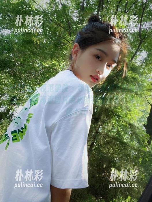 MFStar模范学院 - 领略噜噜妞儿白裙风采，尽享高清图片带来的视觉盛宴与艺术感.txt