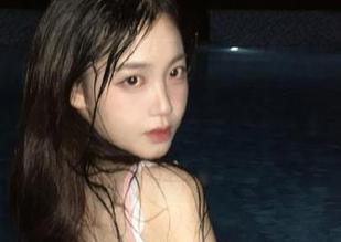 MiStar魅妍社 – 大奶昔Kyra黑白写真集：原图与套图呈现出无限魅力与个性风格.txt