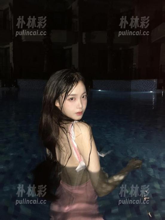 MiStar魅妍社 - 大奶昔Kyra黑白写真集：原图与套图呈现出无限魅力与个性风格.txt