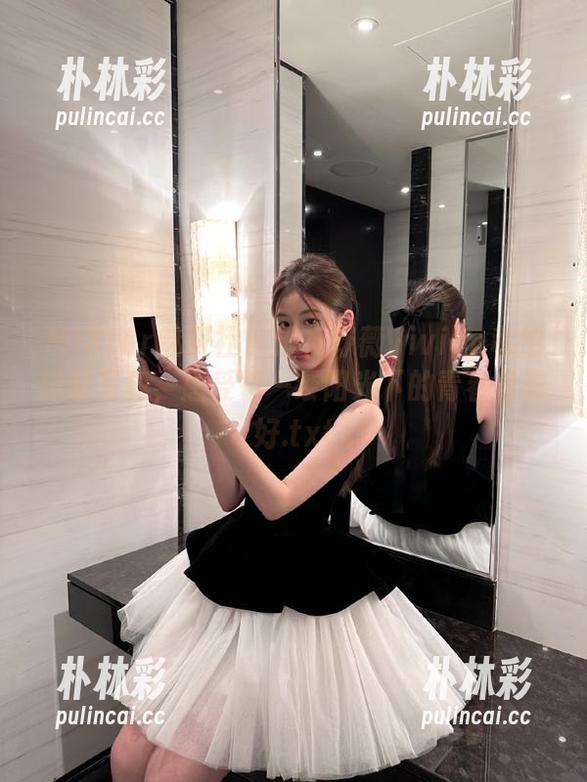 MiStar魅妍社 - 透视妤薇Vivian私拍泳装写真，感受每一缕阳光下的青春与美好.txt