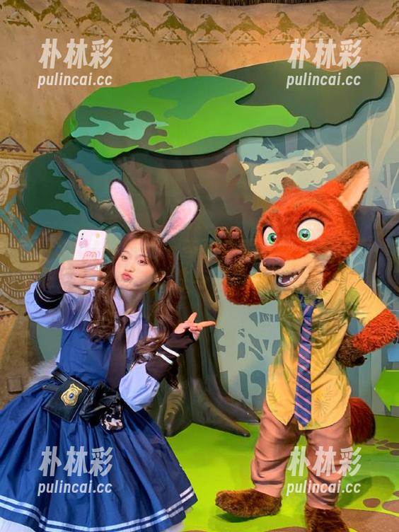 MiStar魅妍社 - 岑苑之毛衣写真原图专题：展现她的个性与时尚搭配合集.txt