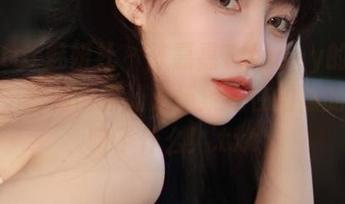 MiStar魅妍社 – 陈嘉嘉Tiffany的油亮写真，图包内容让人怀疑她在拍照的同时吃了什么！.txt