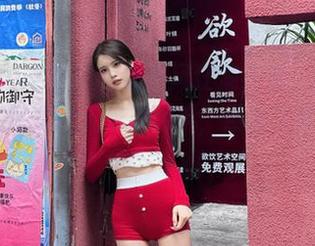 MiiTao蜜桃社 – 油亮风狂潮来袭，佩琦Pinky的写真让人爱不释手，点击下载免费图包！.txt