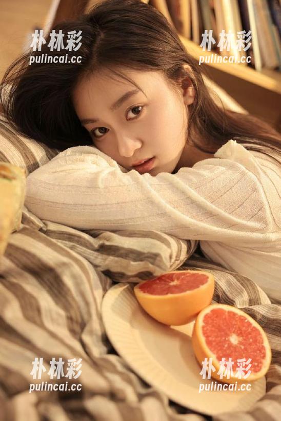 MyGirl美媛馆 - 领略李七喜的独特魅力，观看她的《白裙》图包，瞬间沉浸于美丽的诗意画面中！.txt