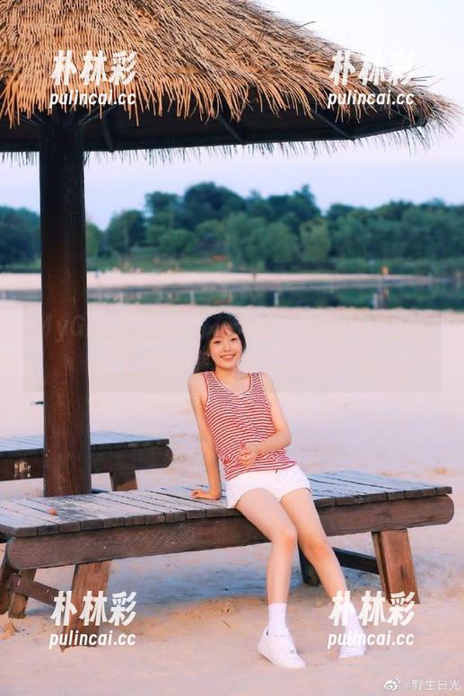 MyGirl美媛馆 - 在天台上尽显风情的黄乐然私房写真作品.txt