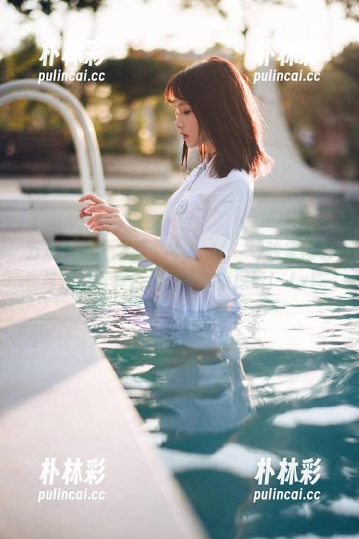 万圣节惊奇之旅：MyuA(뮤아)独家图包与精彩写真合集，等你来探索！.txt