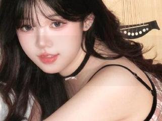SSA丝社 – 媛媛泳装高清写真资源，展现优雅与性感的绝妙结合.txt