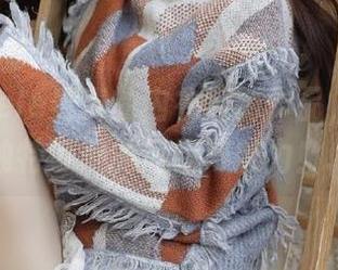 揭晓Seele麦麦的内衣定制作品，写真展现独特可爱的风格与魅力！.txt
