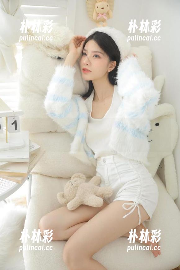 TouTiao头条女神 – 童安琪制服写真原图福利,一同领略她的多样风格.txt - 朴林彩