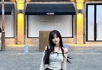 TouTiao头条女神 – 免费向周熙妍学习，她的厨娘写真让你感受生活的精致与美好！.txt