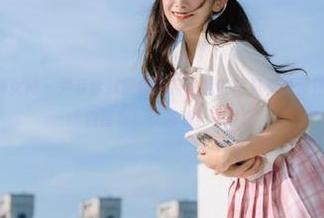 TouTiao头条女神 – 尹菲学妹图集更新：我的写真真是没得救了，喜欢的别害羞，快来看！.txt