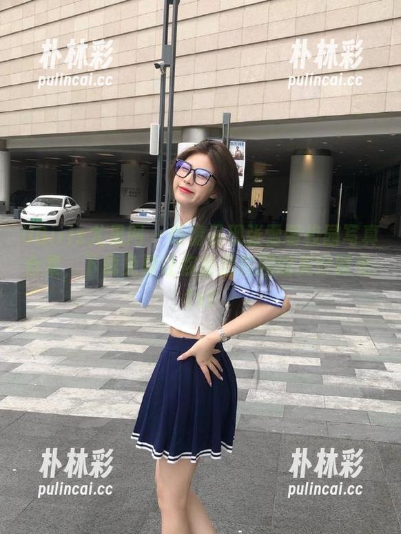 UGirls尤果网 - 倾情呈现张雪馨校园写真合集，下载免费让你重温校园的美好时光.txt