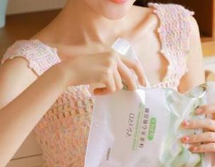 UGirls尤果网 – 精选李思宁JK图包：看她如何用风格征服每一个镜头，爆笑瞬间不容错过！.txt