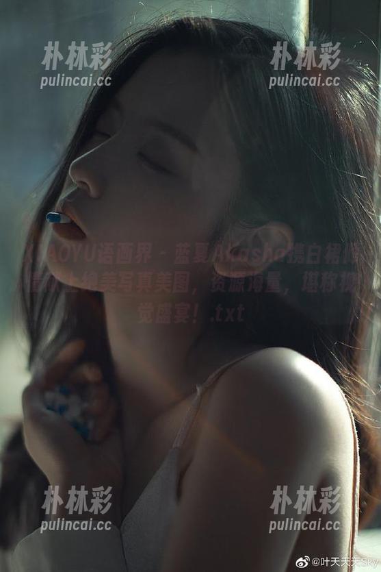XIAOYU语画界 - 蓝夏Akasha携白裙倾情献上绝美写真美图，资源海量，堪称视觉盛宴！.txt