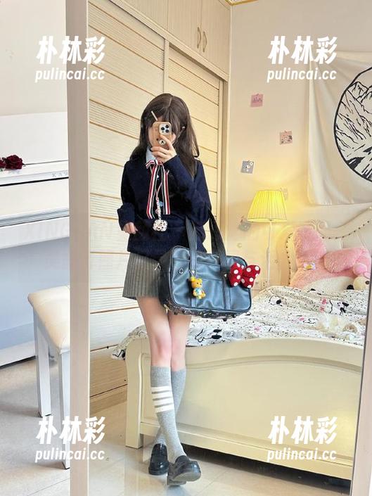 XINGYAN星颜社 - 潘思沁的可爱瞬间：美图与照片记录下的青春与活力.txt
