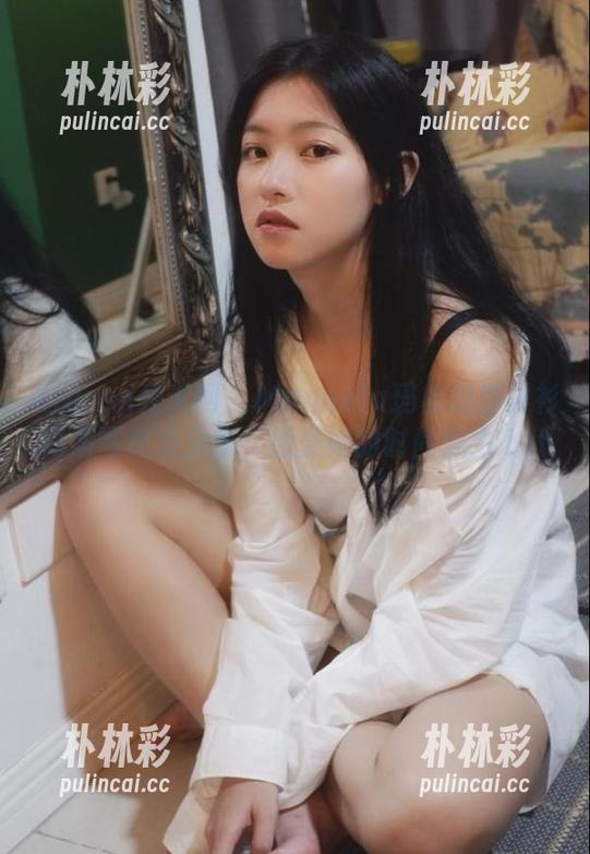 Xiuren秀人网 - Manuela玛鲁娜白衬衫高清写真集分享，感受她的时尚魅力.txt