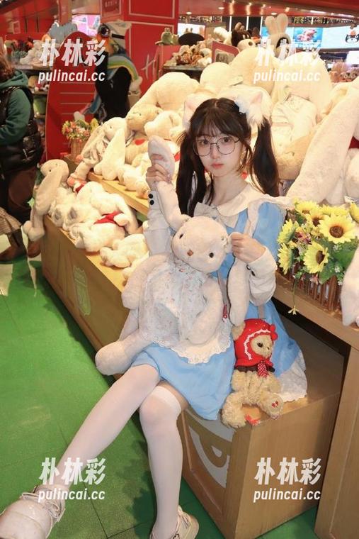 Xiuren秀人网 - 精美图库：初梦瑶天台高清写真，捕捉灵动瞬间与梦幻情怀.txt