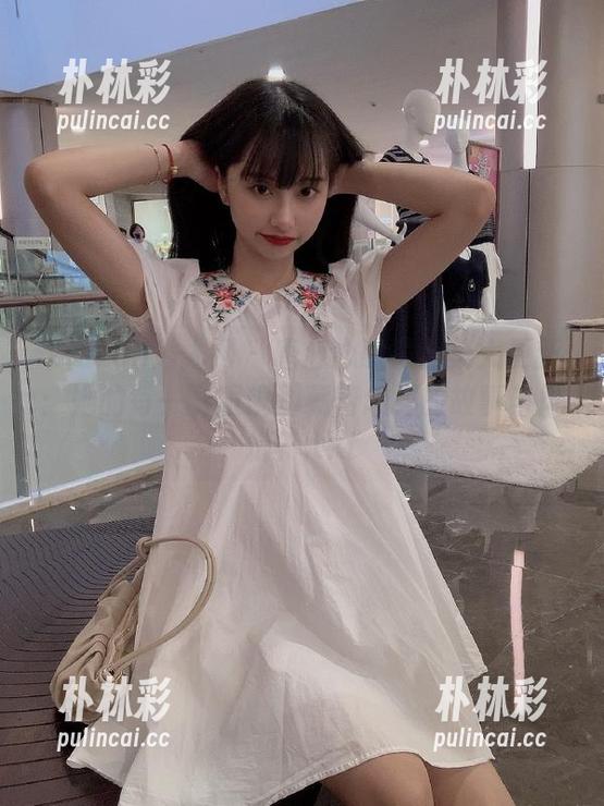 Xiuren秀人网 - 唐心心眼镜合集大更新：她的每一副眼镜都藏着怎样的故事与风情？.txt