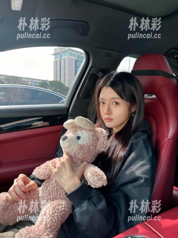 Xiuren秀人网 - 娜娜baby的户外写真之旅：无圣光展现自然之谜与真实图片.txt