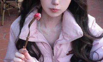 Xiuren秀人网 – 迷醉于小猪peggy的修女写真：呈现出灵魂与艺术的完美交融.txt