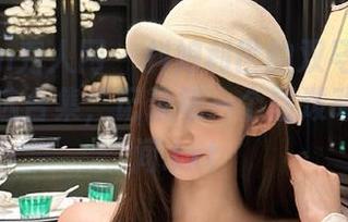 Xiuren秀人网 – 抖娘利世的双马尾风格写真精选合集，记录每一个活泼动人的瞬间.txt