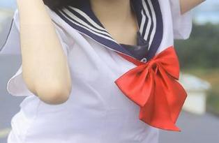 Xiuren秀人网 – 来自朱可儿的制服诱惑精选套图，跳跃进时尚与魅力的海洋！.txt