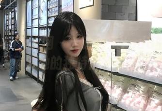 Xiuren秀人网 – 走进杏子Yada的世界，免费欣赏她的独特居家写真艺术.txt