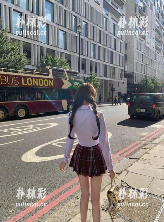 Xiuren秀人网 - 林文文女仆美图合集，让你在梦中游历一个华丽而又温暖的世界。.txt