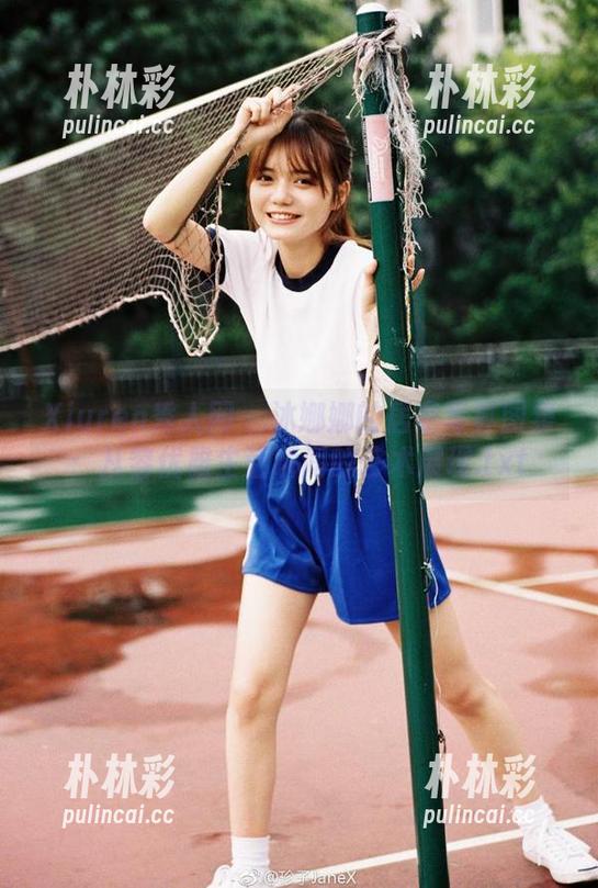 Xiuren秀人网 - 沐娜娜的居家写真图集：从容优雅生活瞬间的艺术展现.txt