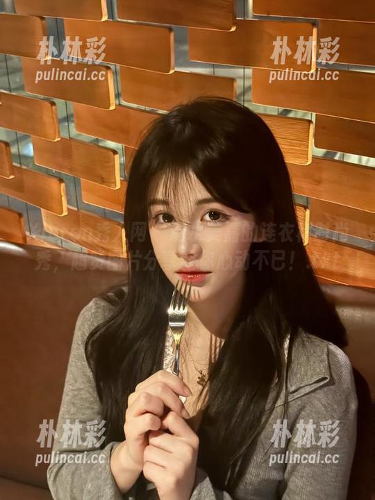 Xiuren秀人网 - 清水美嘉的连衣裙时尚秀，超赞图片分享让你心动不已！.txt