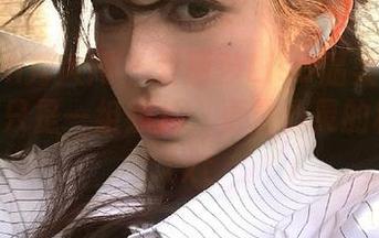 Xiuren秀人网 – 爱丽莎Lisa温柔私房图集：不只是一组照片，更是心灵的种子！.txt