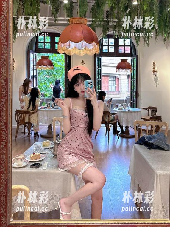 Xiuren秀人网 - 程程程少女写真更新：捕捉甜美与梦幻的瞬间，感受少女心的绚烂与纯真.txt