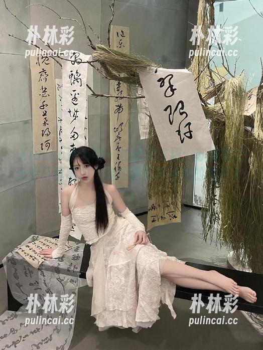 Xiuren秀人网 - 让心灵飞翔：苏韵锦之天使写真图包，绽放温暖与希望的光芒.txt