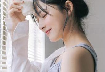 Xiuren秀人网 – 谢小蒽的死库水美图资源：让你在炎炎夏日里清爽无限！.txt