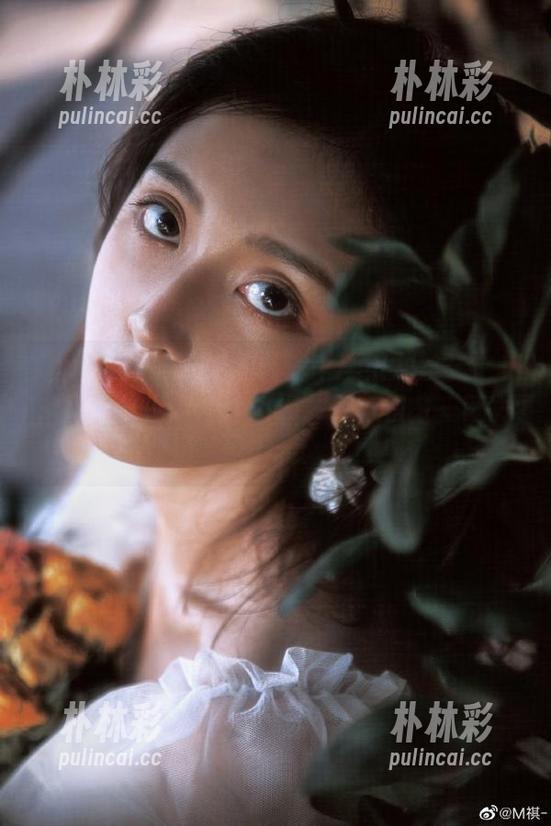 YouMi尤蜜荟 - 妲己Toxic绽放丝袜之美，高清原图与图包全网独家，快来一睹为快吧！.txt