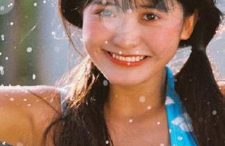 YouMi尤蜜荟 – 思淇Sukiii的夏日写真精选：追寻阳光下的柔和夏景.txt