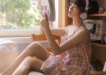 asagiriai(爱ちゃん)常服自拍全集：免费下载她的每一个精彩瞬间，尽享视觉盛宴！.txt